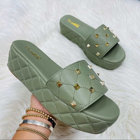 Mint studded platform sandal - Picture 6 of 8
